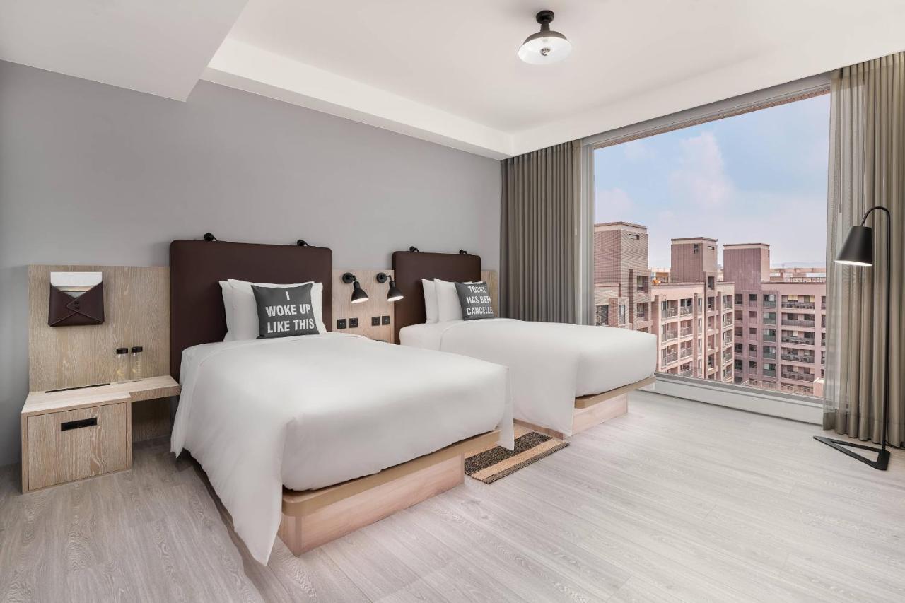 Moxy Taichung Hotel Екстериор снимка
